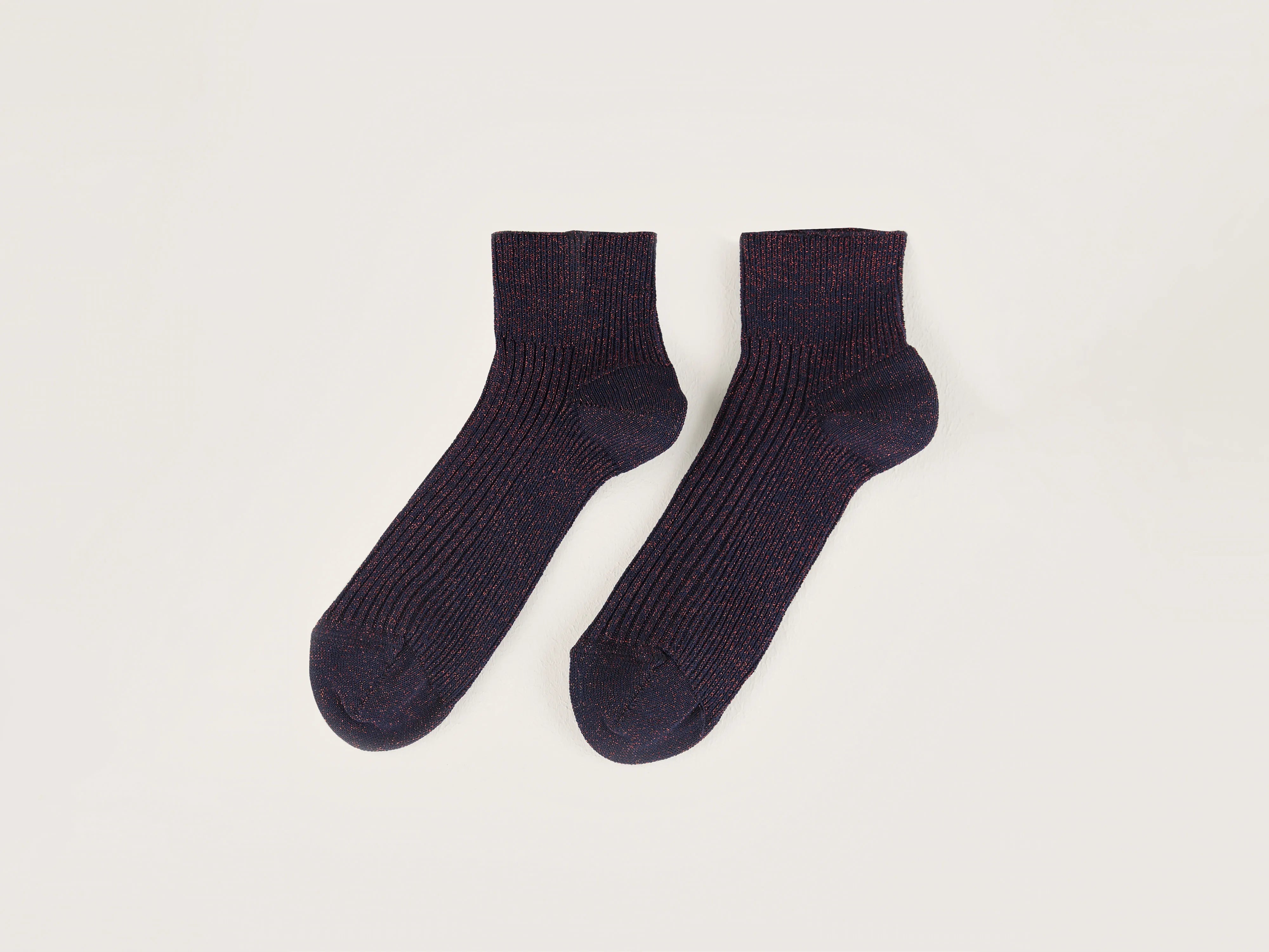 eco-friendly socks for hiking trails-Bapis short socks (242 / W / BLACK)