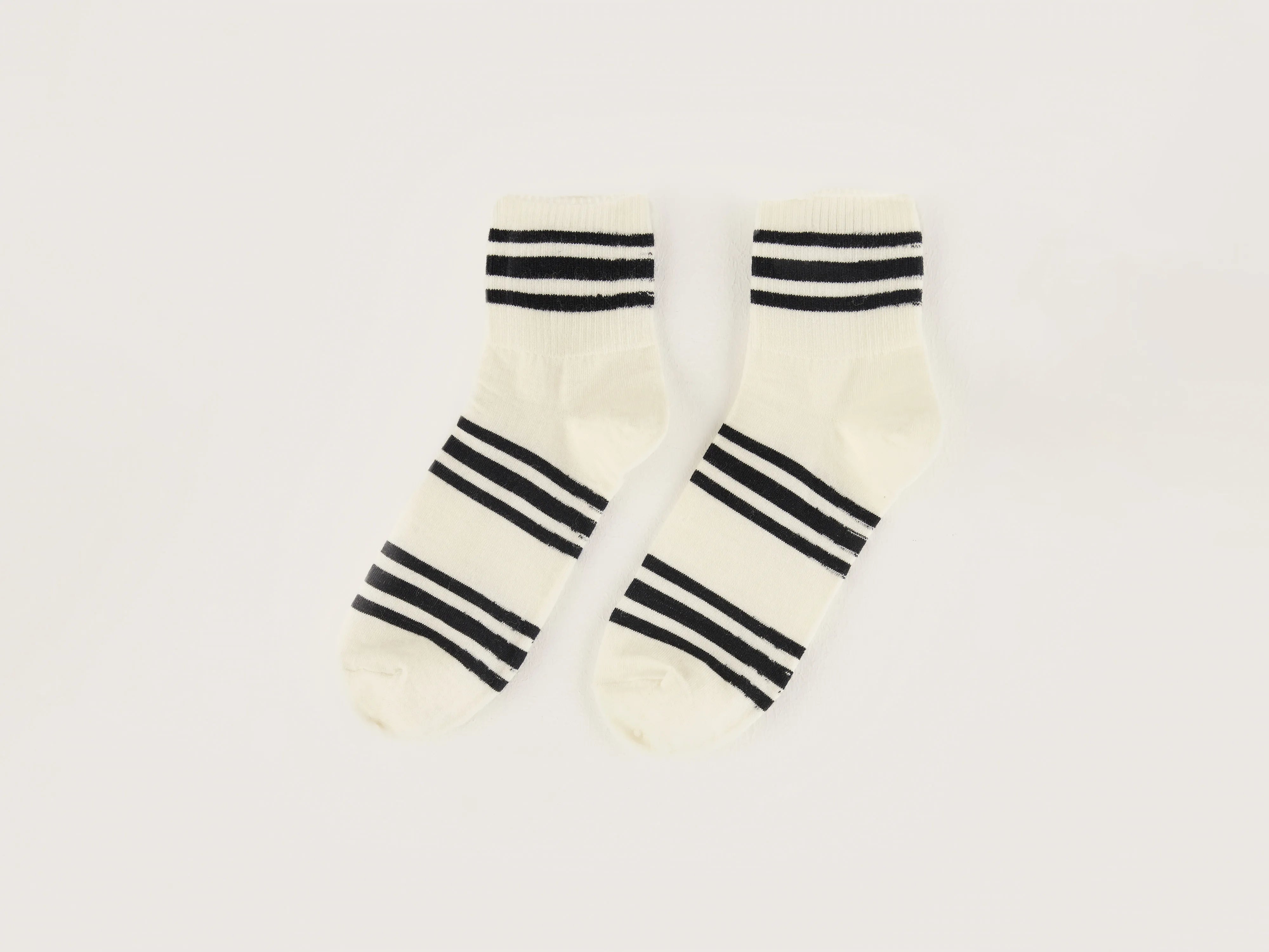 thick socks for snowboarders-Bitia ankle socks (242 / W / STRIPE A)